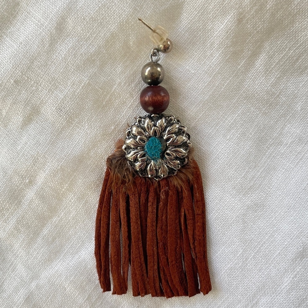Santa Fe New Mexico Navajo Brown Leather Drop Earrings - Picture 6 of 11
